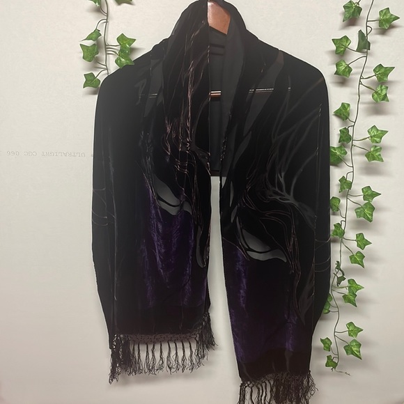 Velvety scarf, 100% Silk, elegant combination of colours( back and purple) - Picture 1 of 2